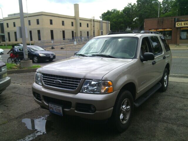 2004 FORD Explorer