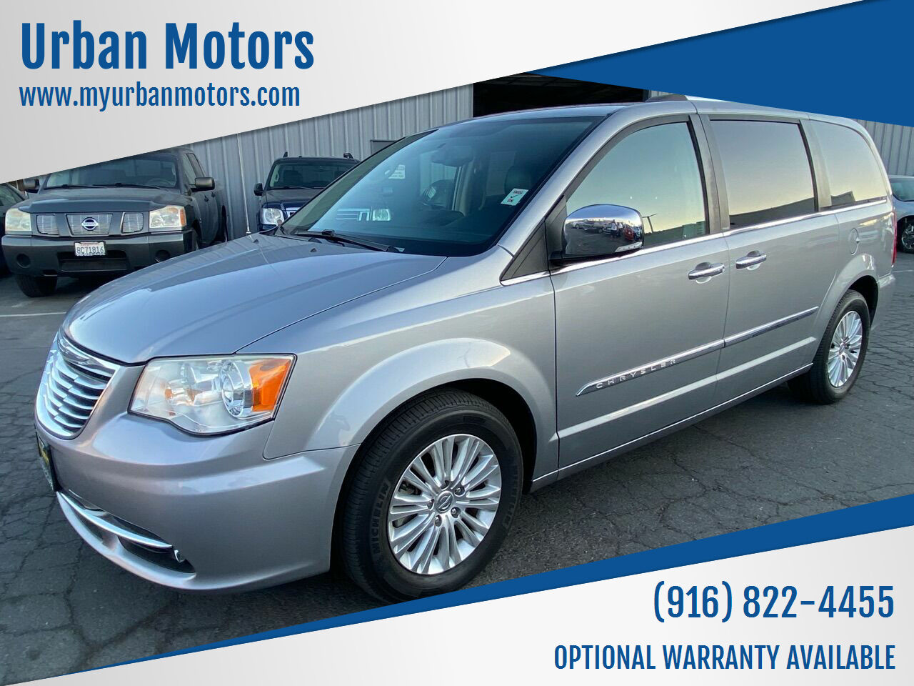 2013 CHRYSLER Town and Country