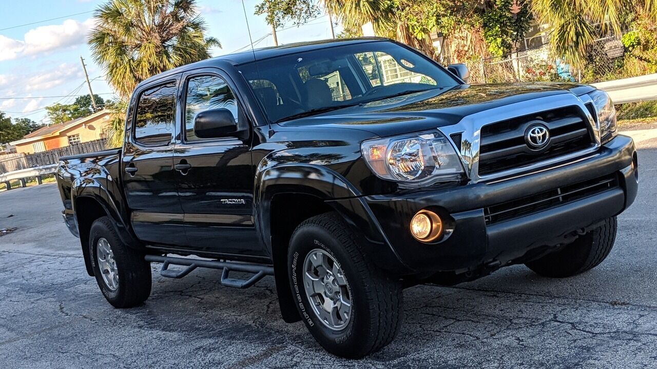 2010 TOYOTA Tacoma
