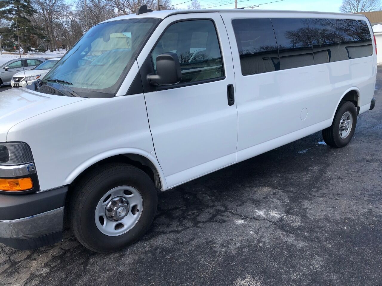 2019 CHEVROLET Express