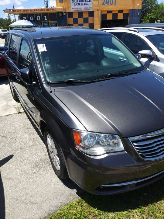 2015 CHRYSLER Town and Country