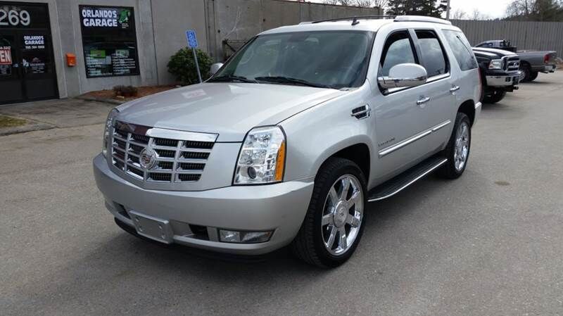 2011 CADILLAC Escalade