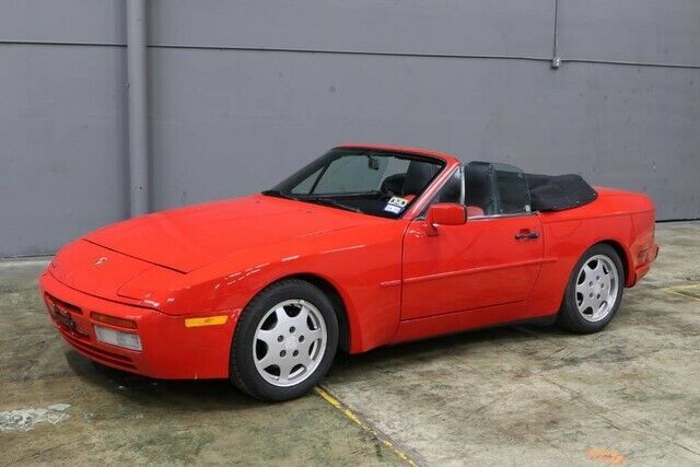 Porsche 944