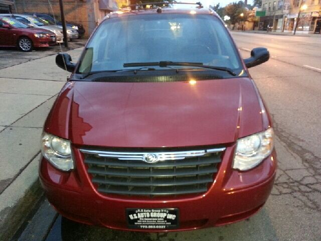 2005 CHRYSLER Town and Country