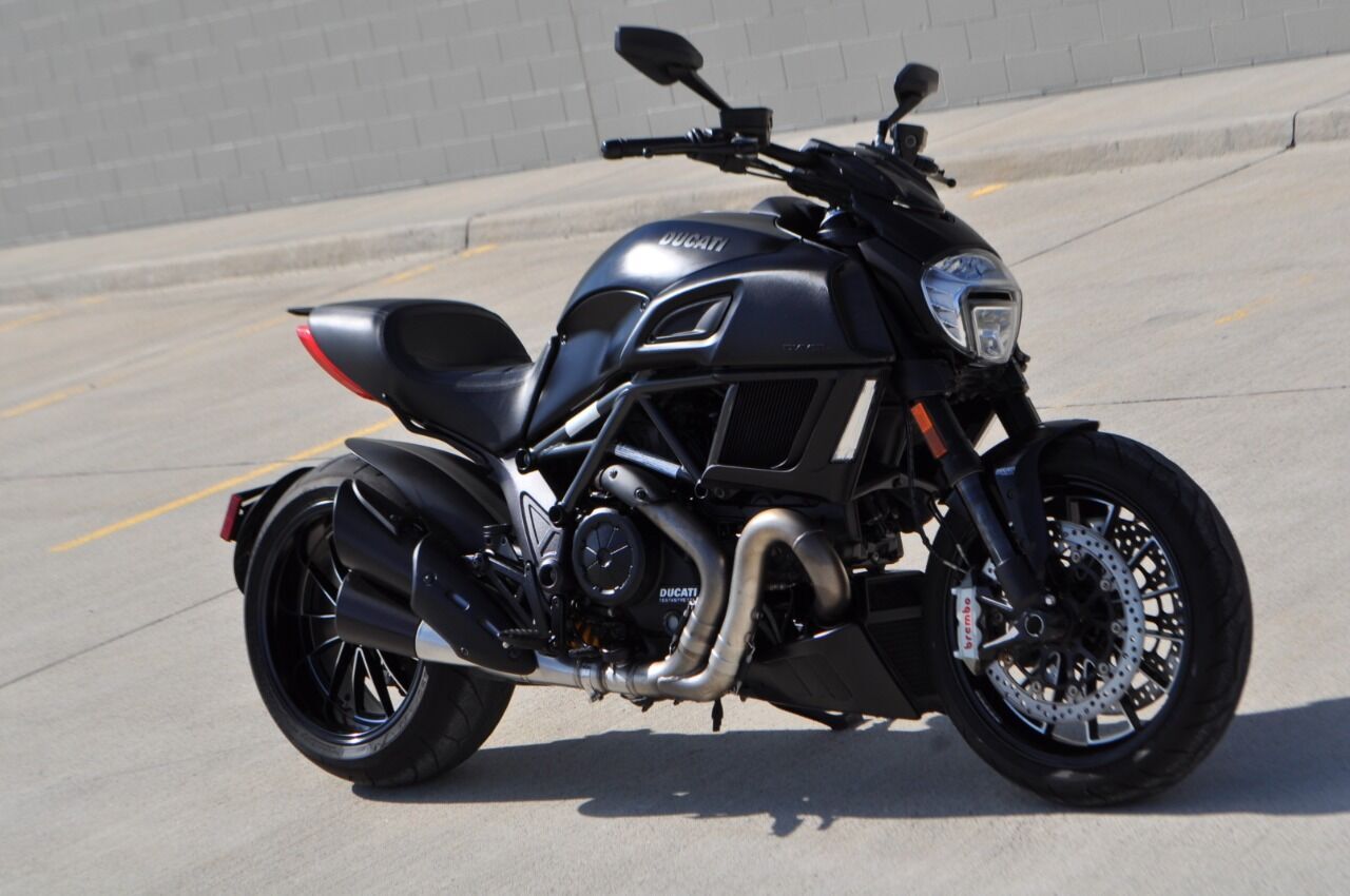 2016 DUCATI Diavel