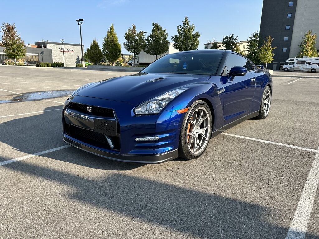Nissan GT-R