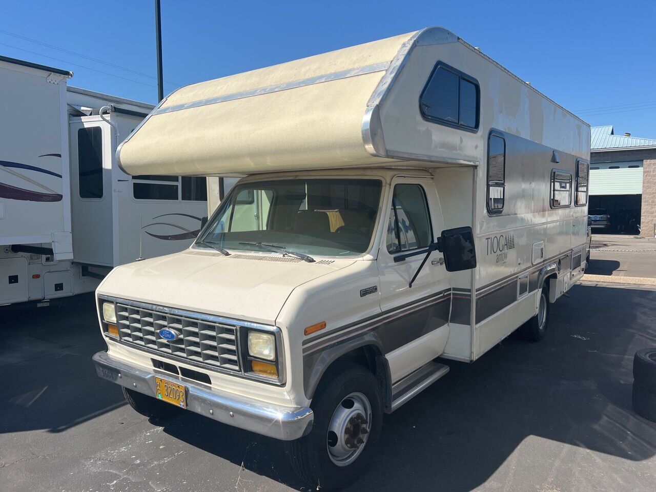 Ford E-350