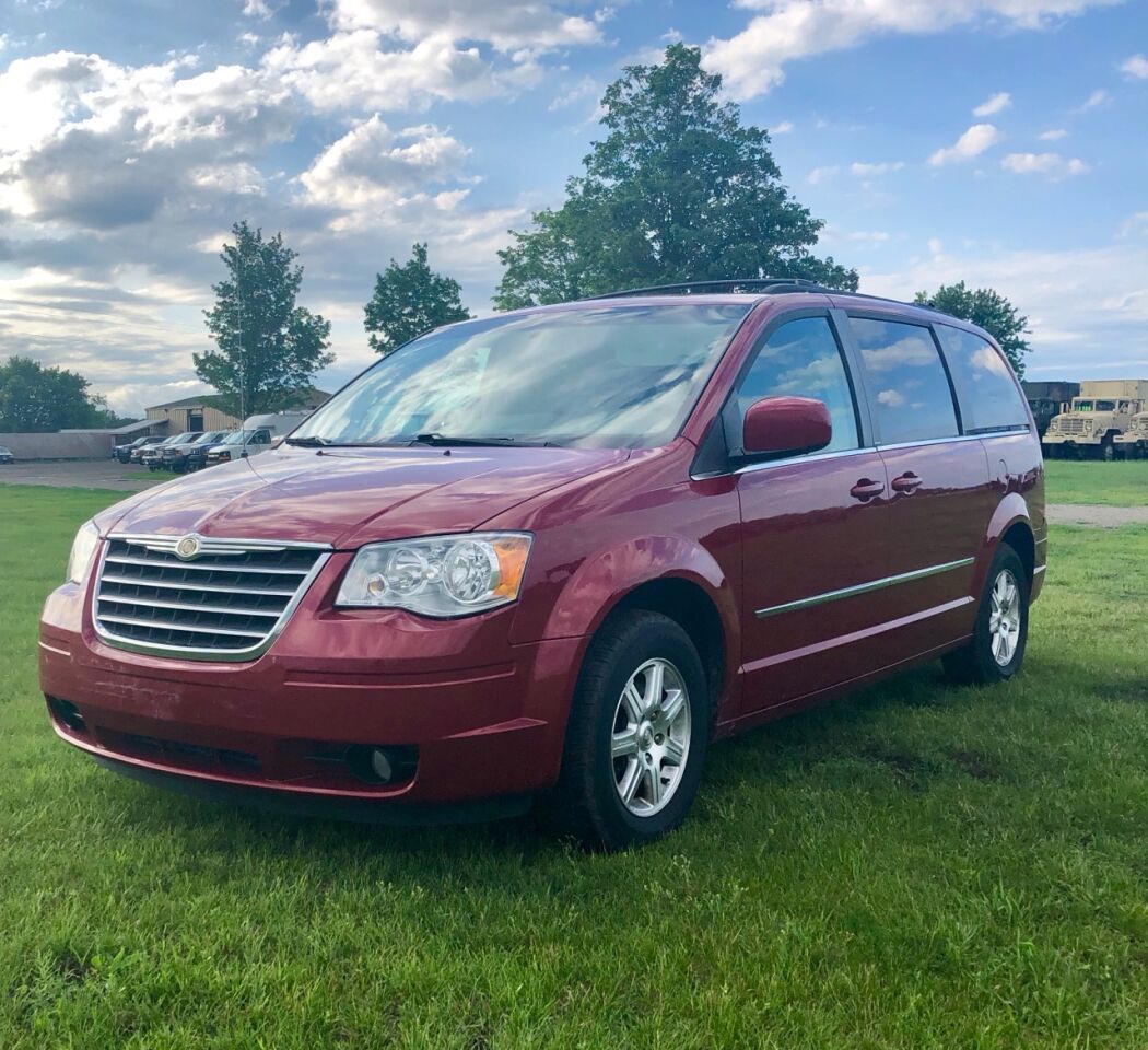 2010 CHRYSLER Town and Country