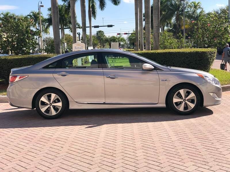 2012 HYUNDAI Sonata