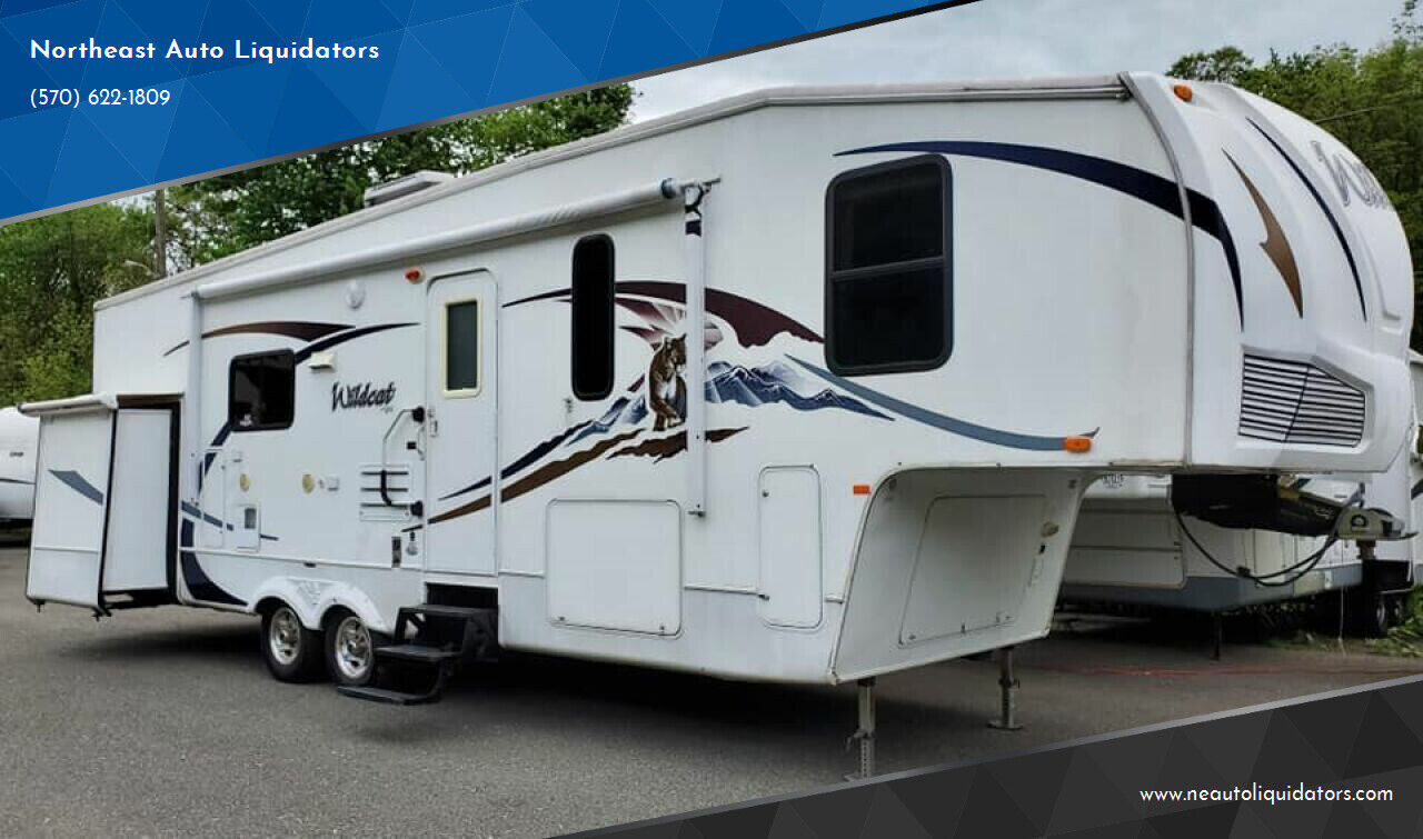 2009 FOREST RIVER Wildcat