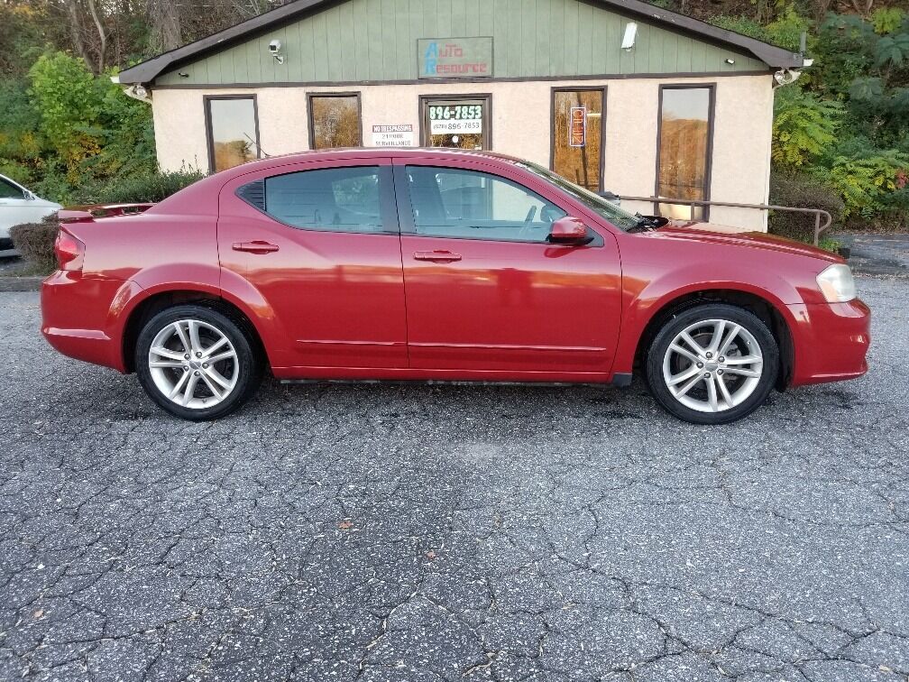 2012 DODGE Avenger