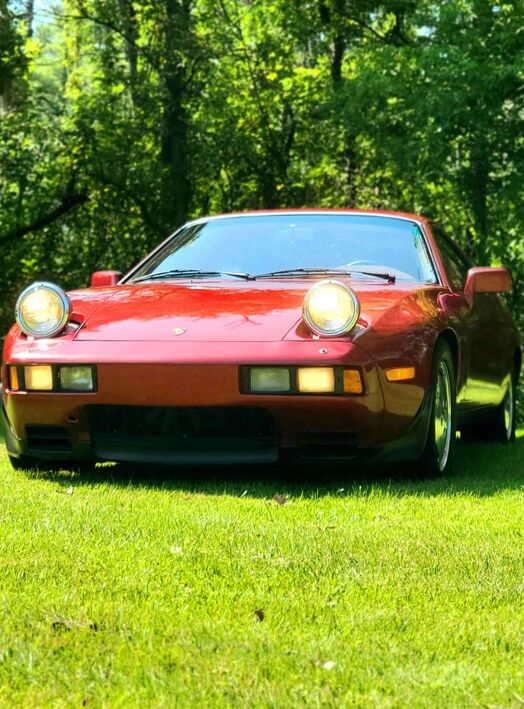 1982 PORSCHE 928