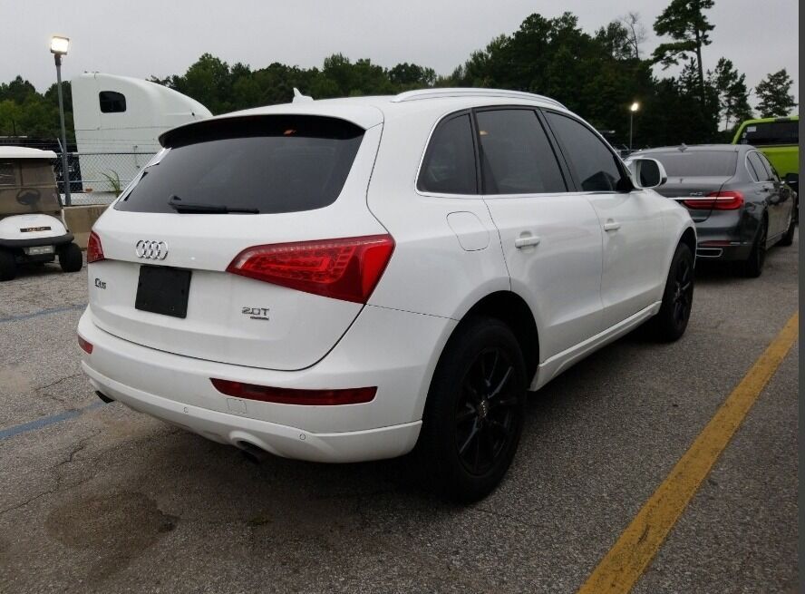 2011 AUDI Q5