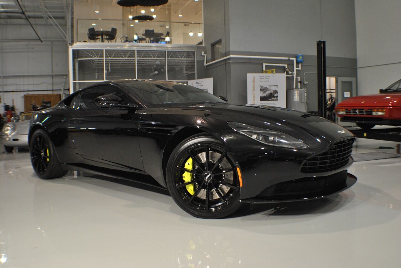 2019 ASTON MARTIN DB11
