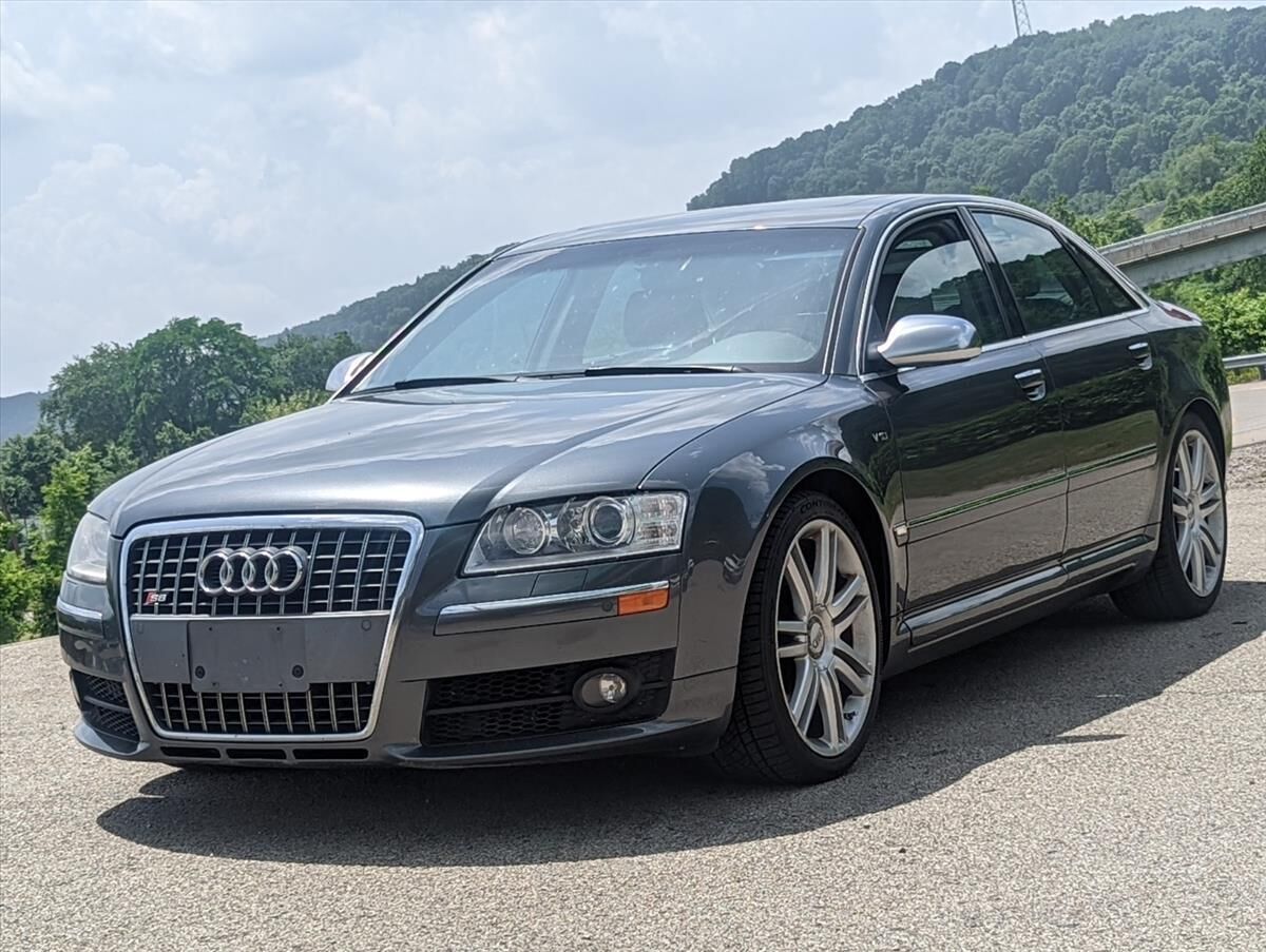Audi S8
