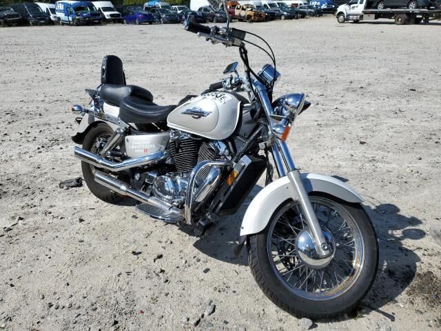 Honda VT1100C2 (SHADOW ACE)
