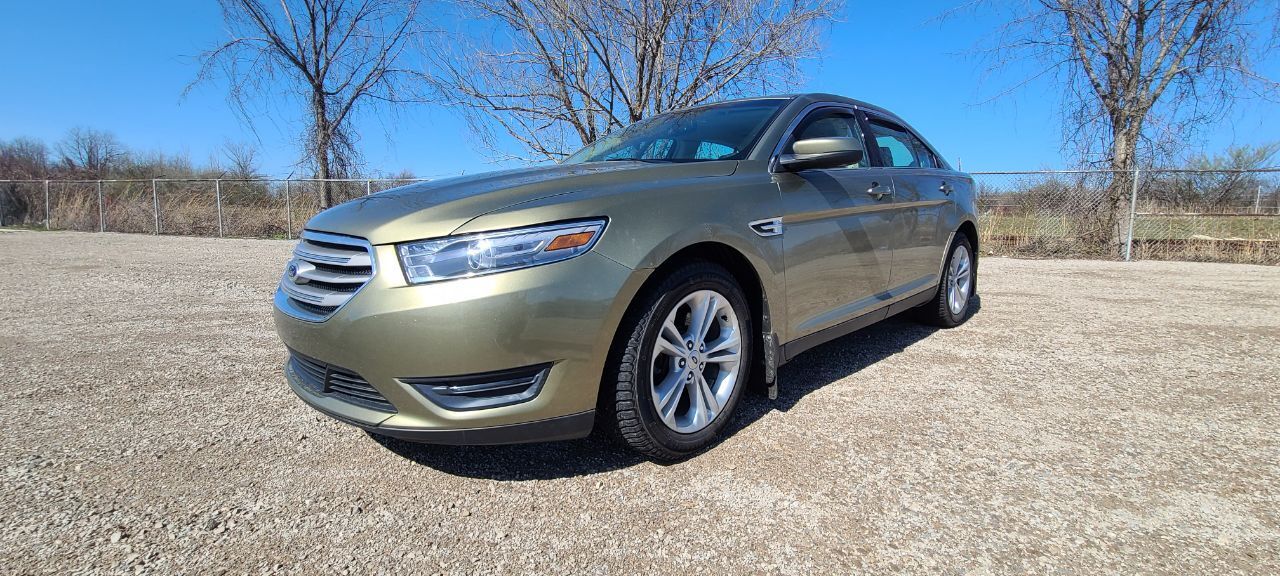 2013 FORD Taurus