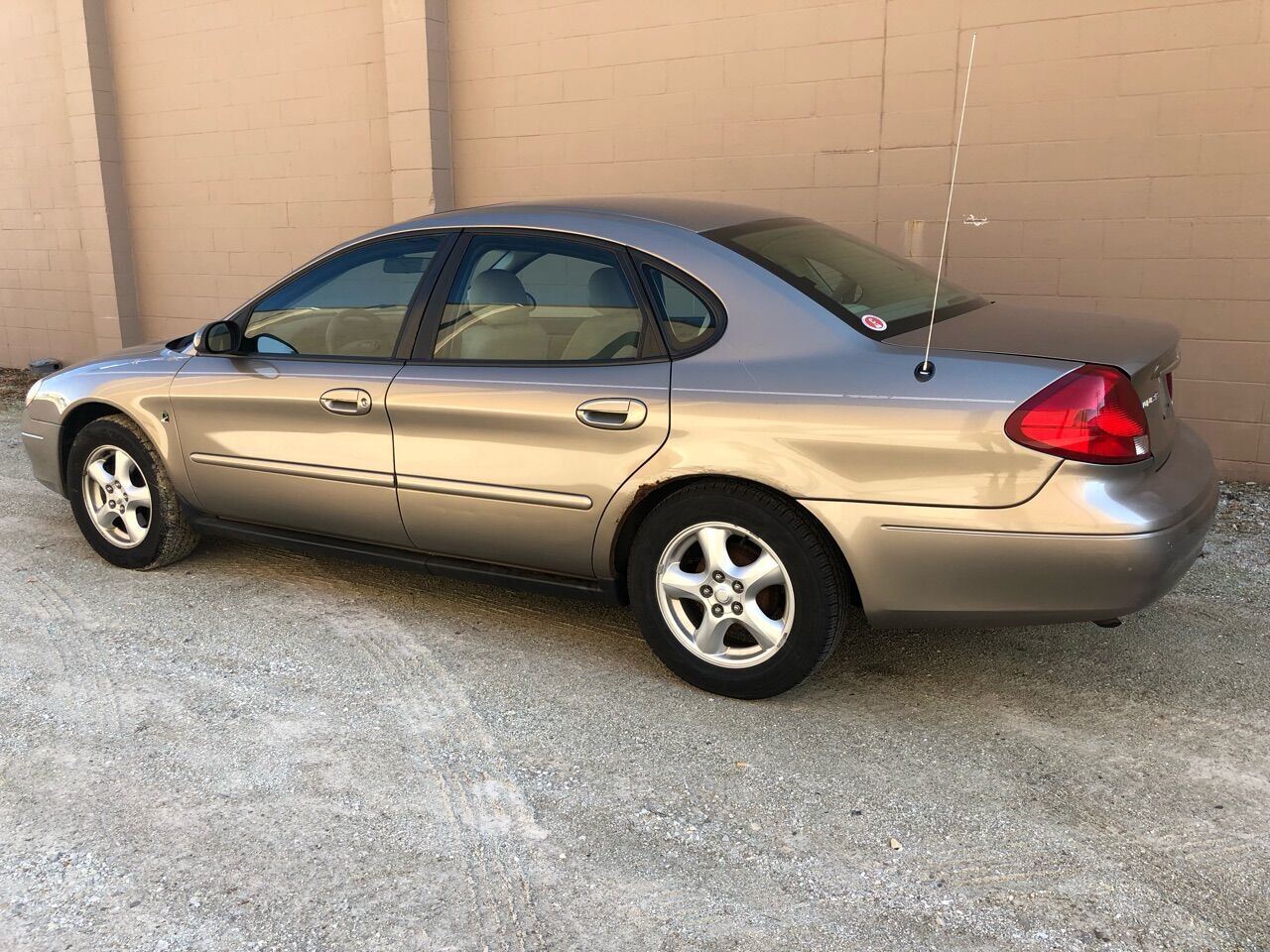 2002 FORD Taurus
