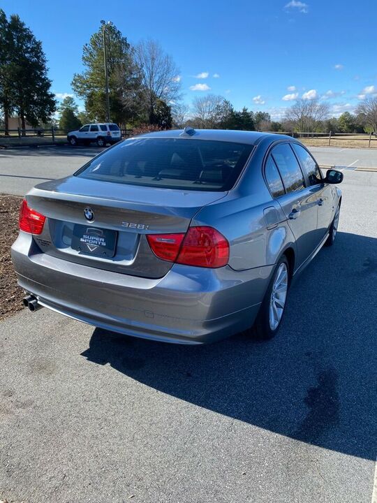 2011 BMW 3 Series