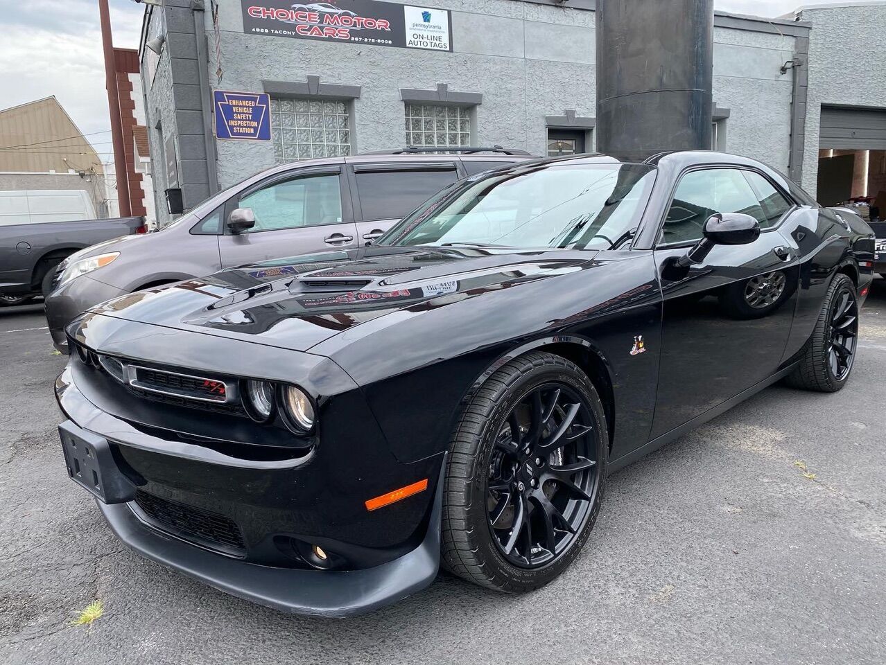 2017 DODGE Challenger