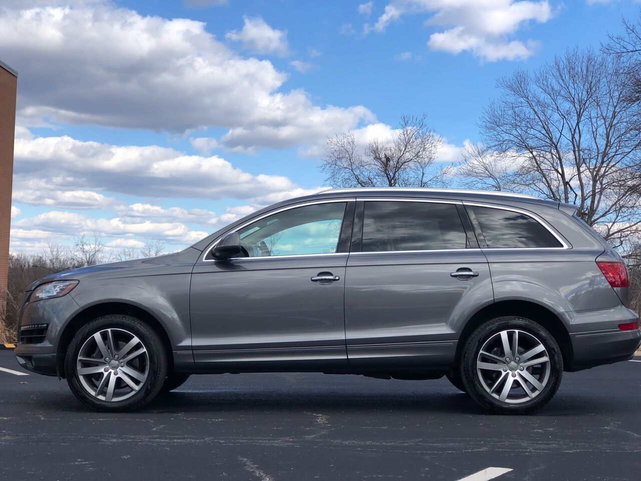 2011 AUDI Q7
