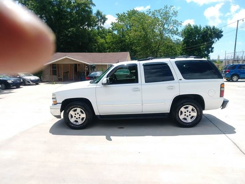 2004 CHEVROLET Tahoe