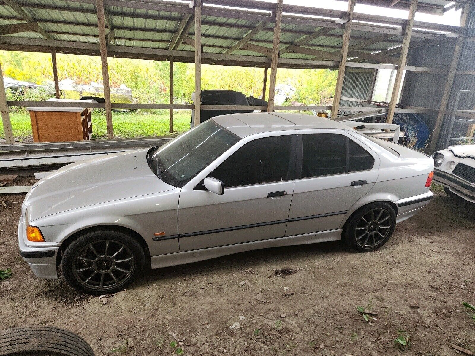 BMW 328i