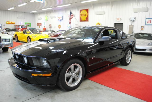 2005 FORD Mustang