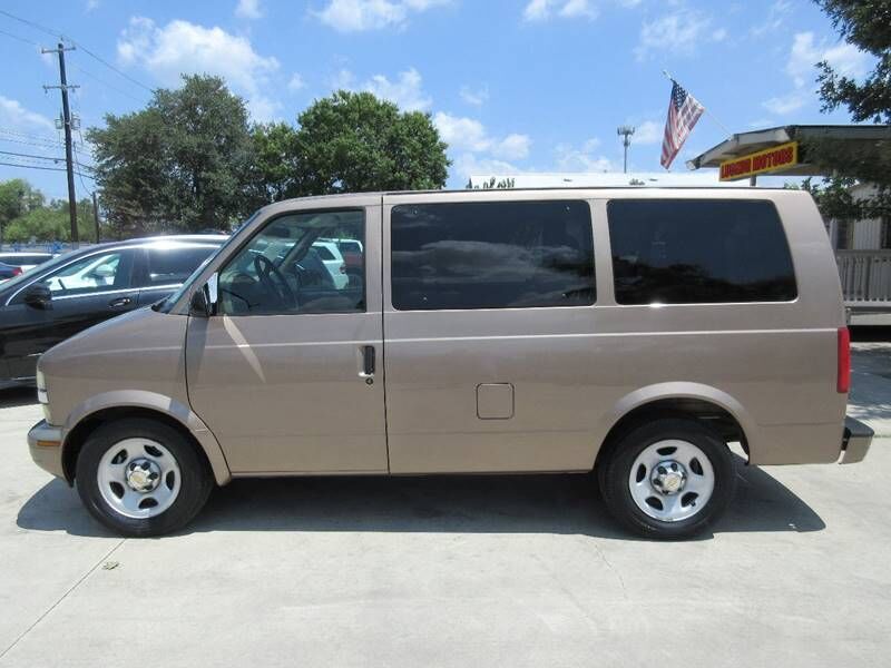 2004 CHEVROLET Astro Van