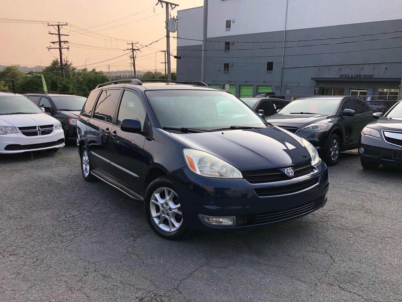 2004 TOYOTA Sienna
