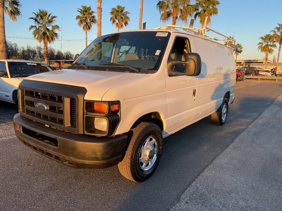 2011 CHEVROLET Express