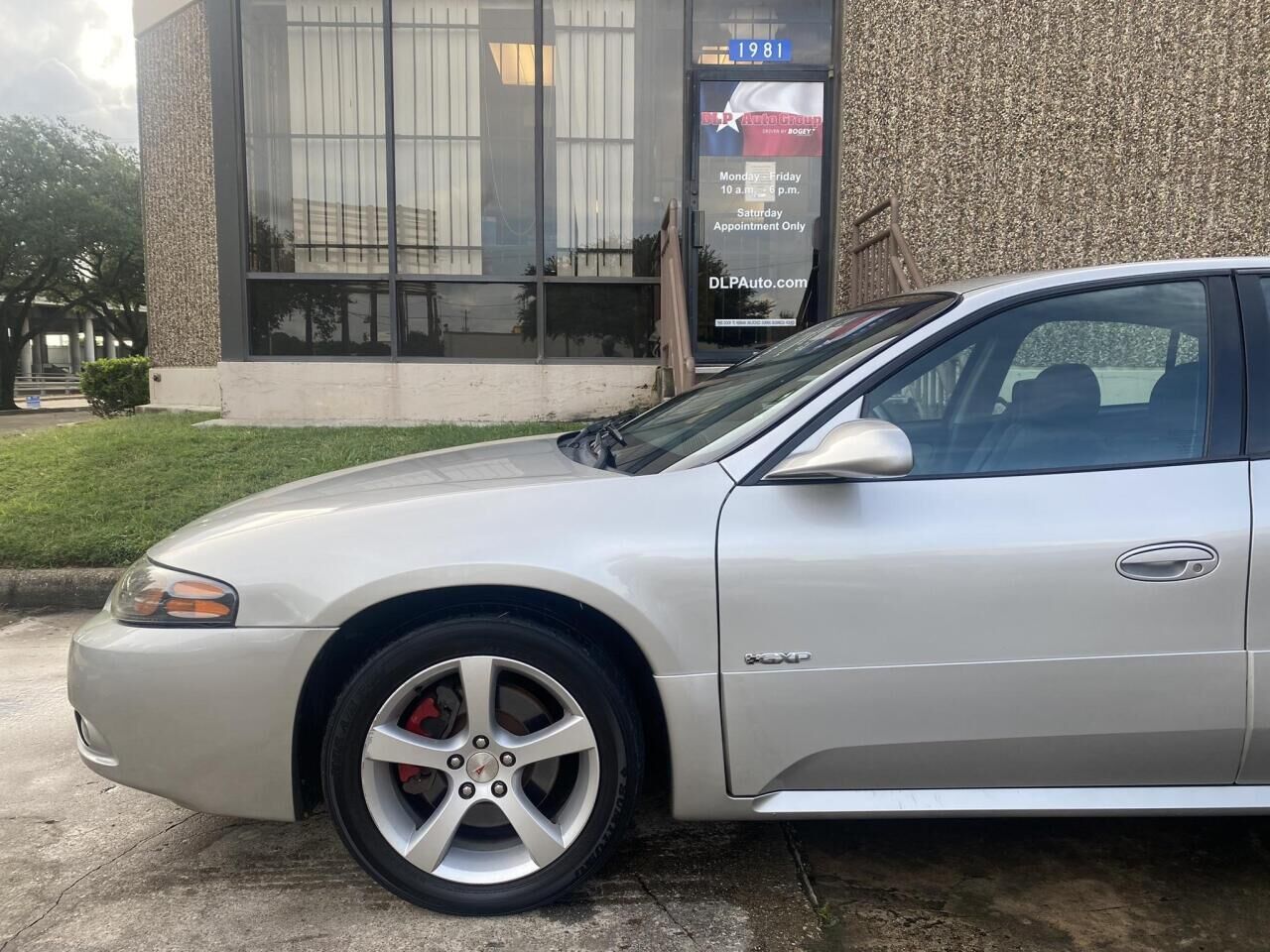 2005 PONTIAC Bonneville