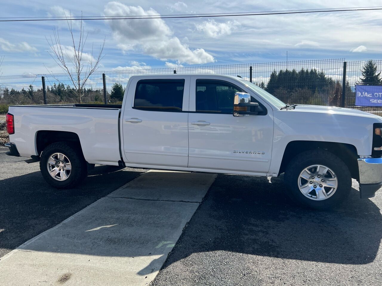 2017 CHEVROLET Silverado