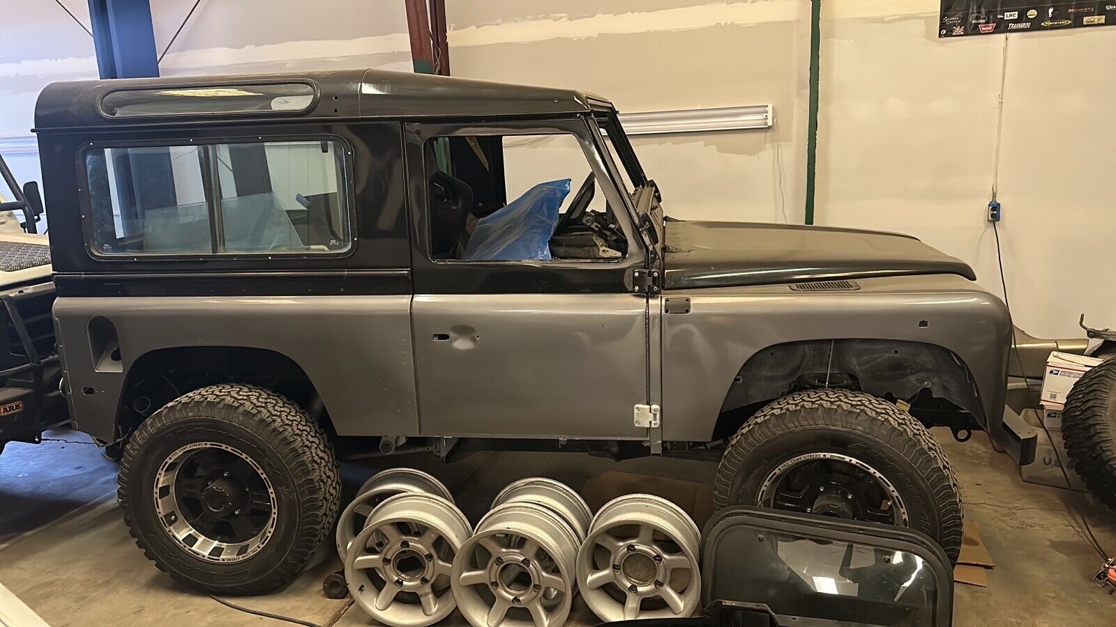 Land Rover Defender