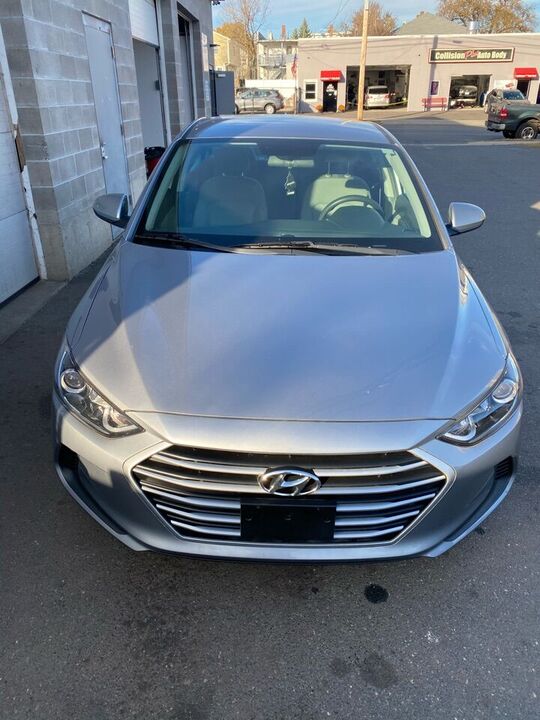 2017 HYUNDAI Elantra