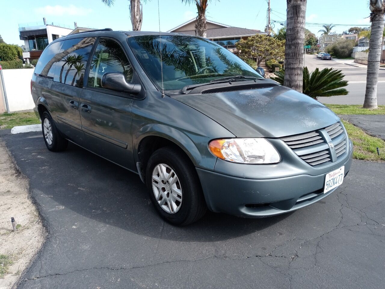 2005 DODGE Caravan
