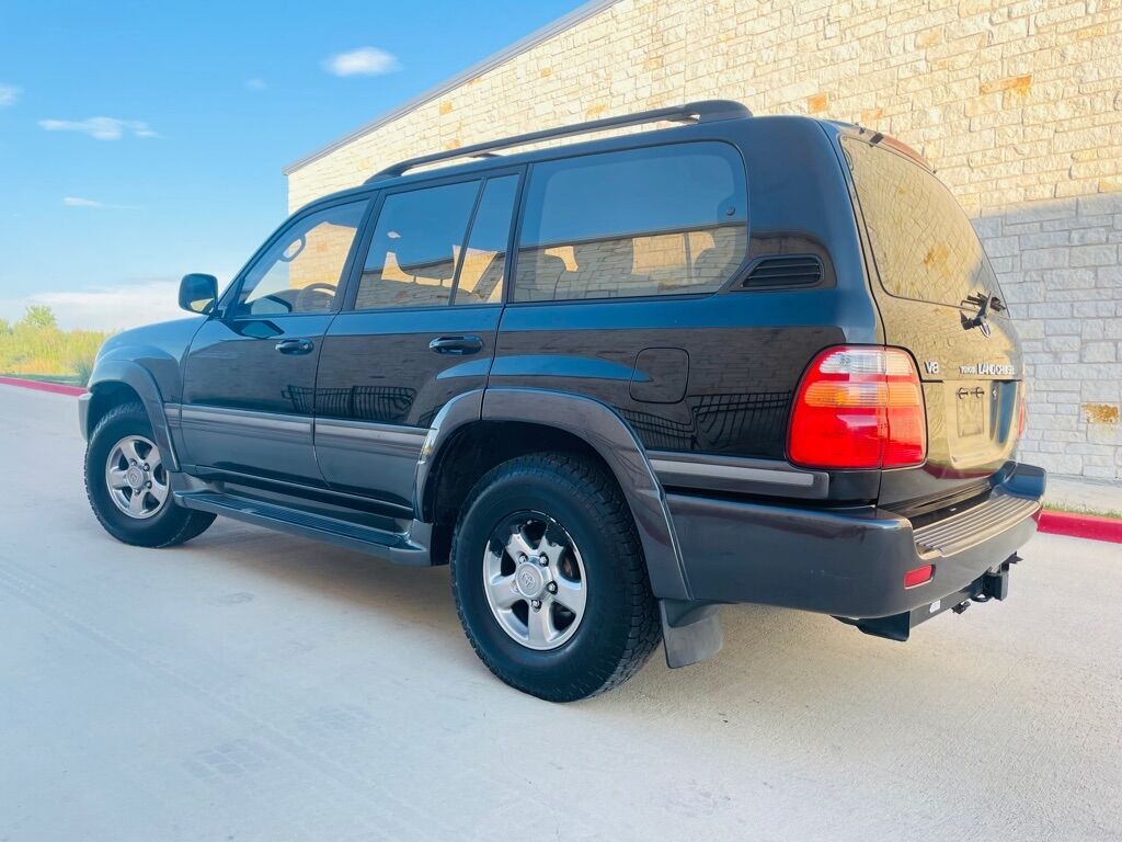 2002 TOYOTA Land Cruiser