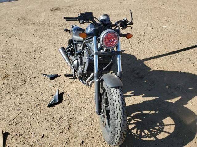 Honda CMX500 (Rebel500)