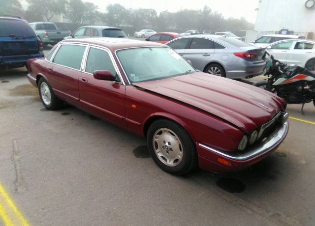 Jaguar XJ6