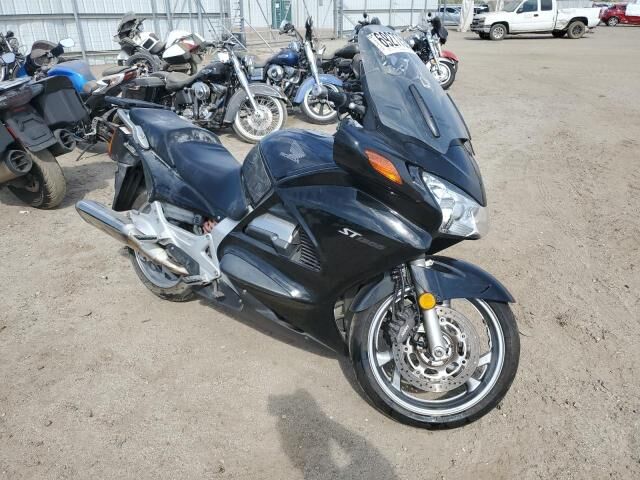 Honda ST1300A