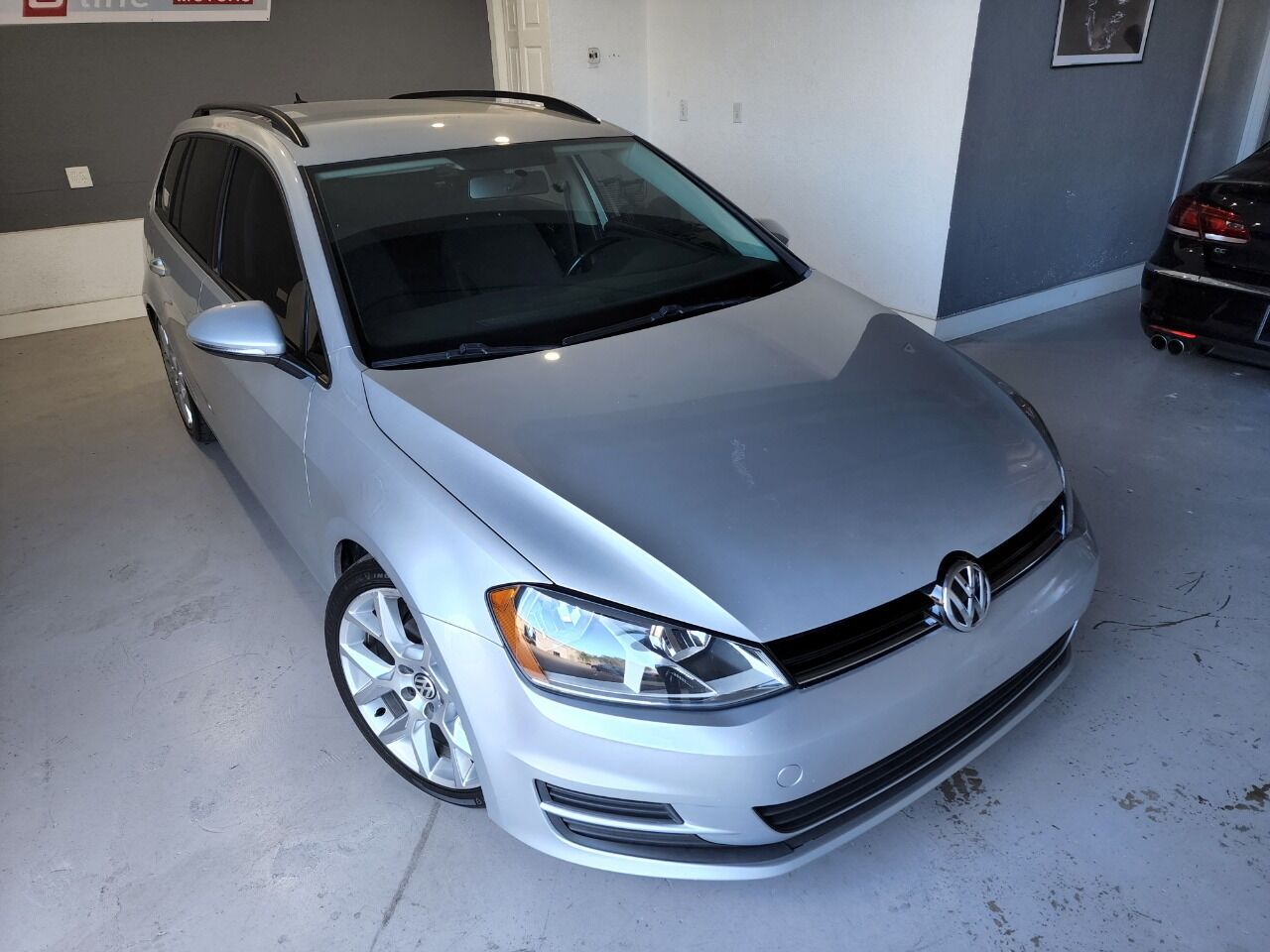 2016 VOLKSWAGEN Golf SportWagen