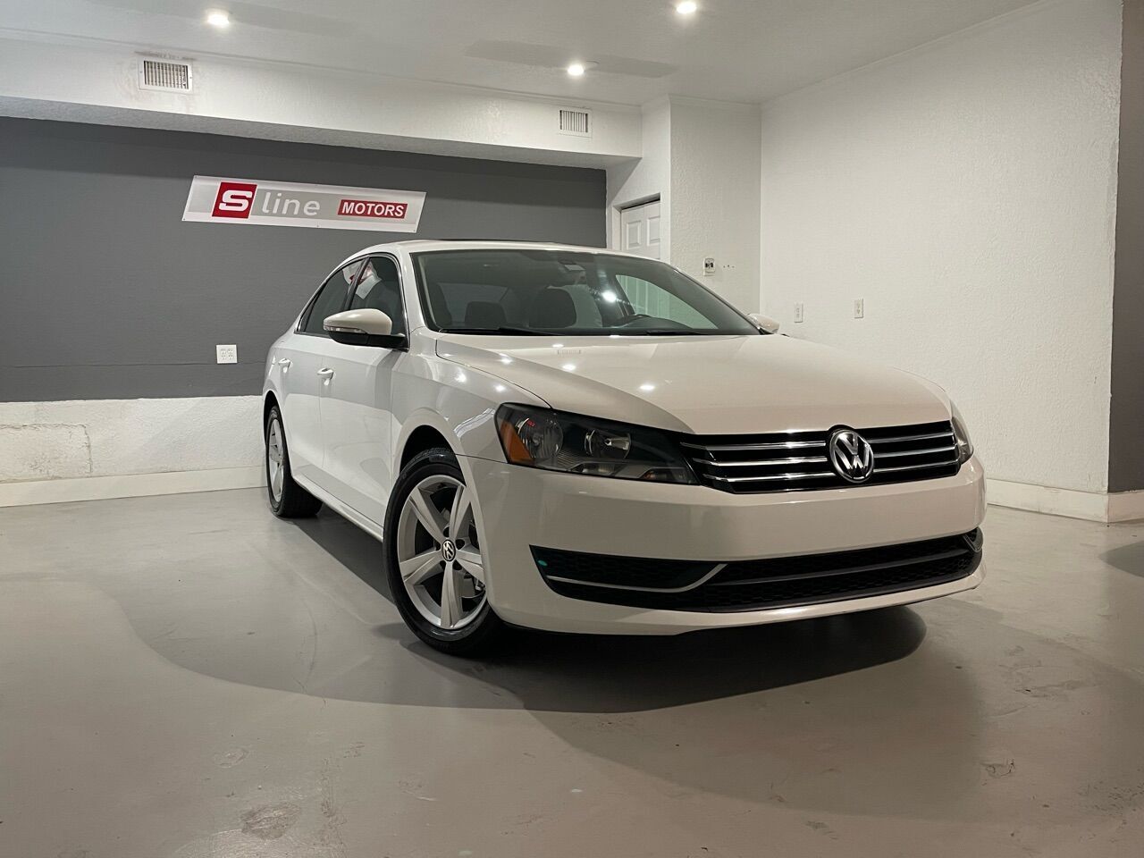 2012 VOLKSWAGEN Passat