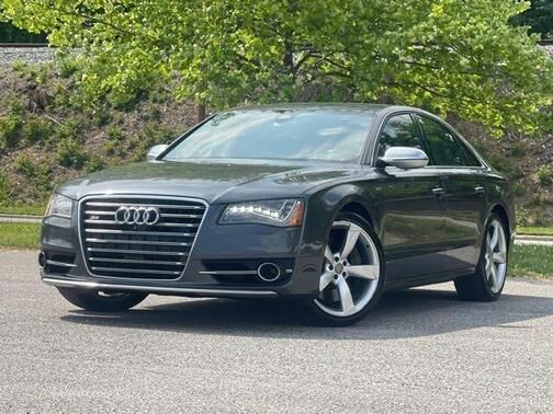 Audi S8