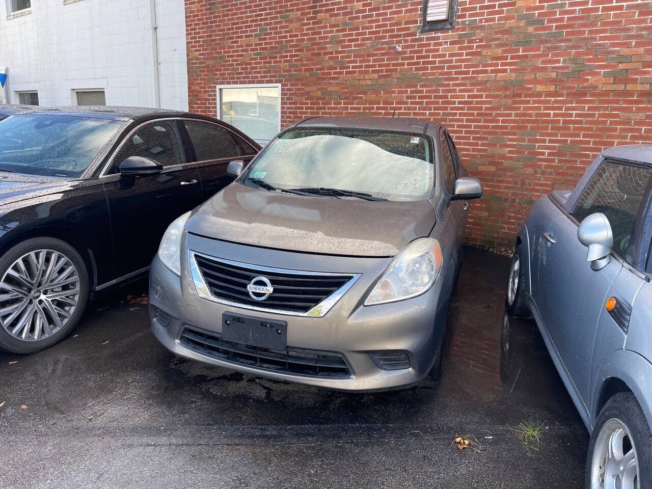 2012 NISSAN Versa