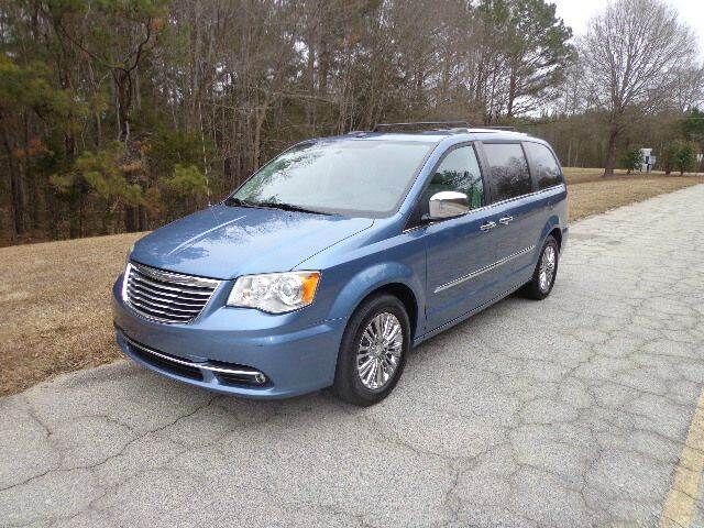 2011 CHRYSLER Town and Country