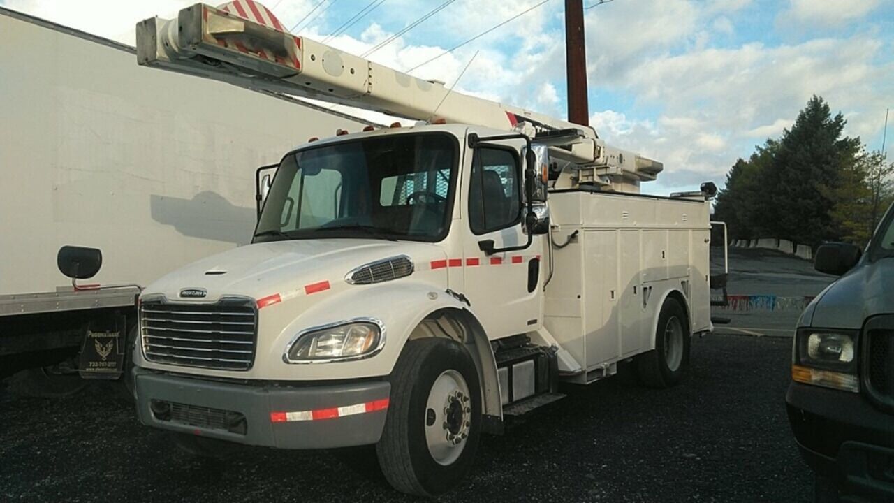 2012 FREIGHTLINER M2