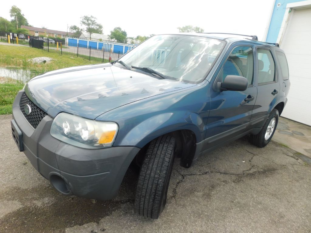 2005 FORD Escape