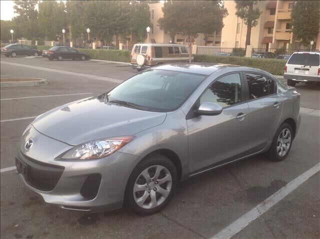 2013 MAZDA Mazda3