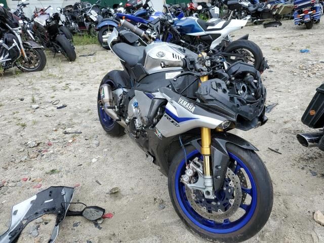 YAMAHA