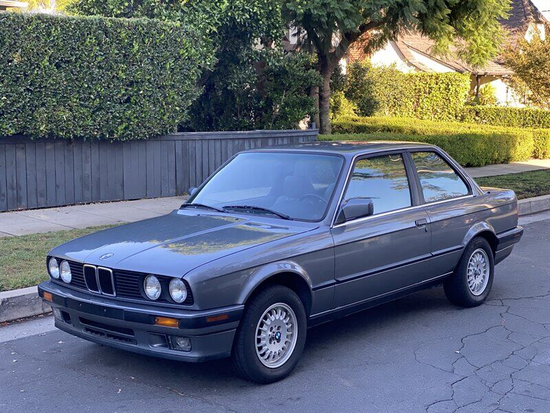 BMW 325iS